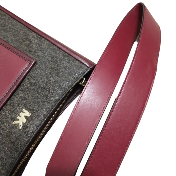 Michael Kors Gloria Signature MK Printed Crossbody Bag - Picture 14 of 16